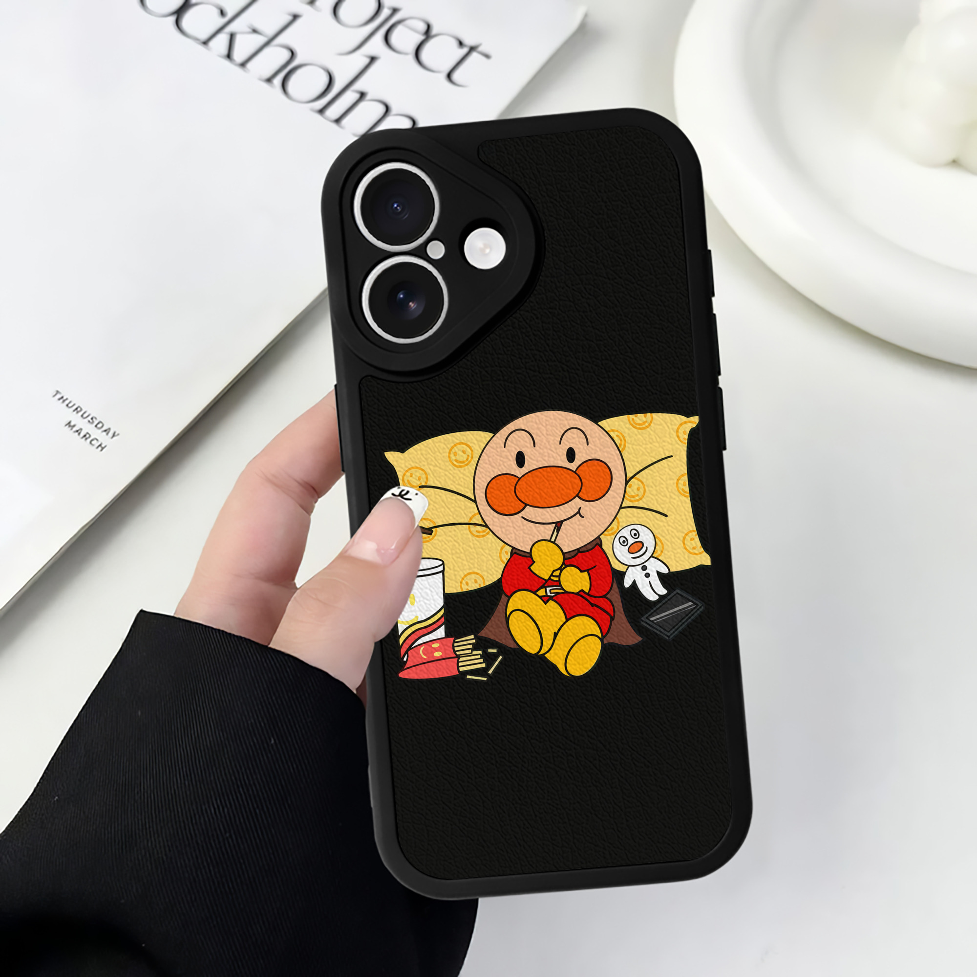 （画像用） アンパンマン Anpanman 【iPhone 16シリーズ対応】シリコンスマホケース（レザー調） 材質：シリコン